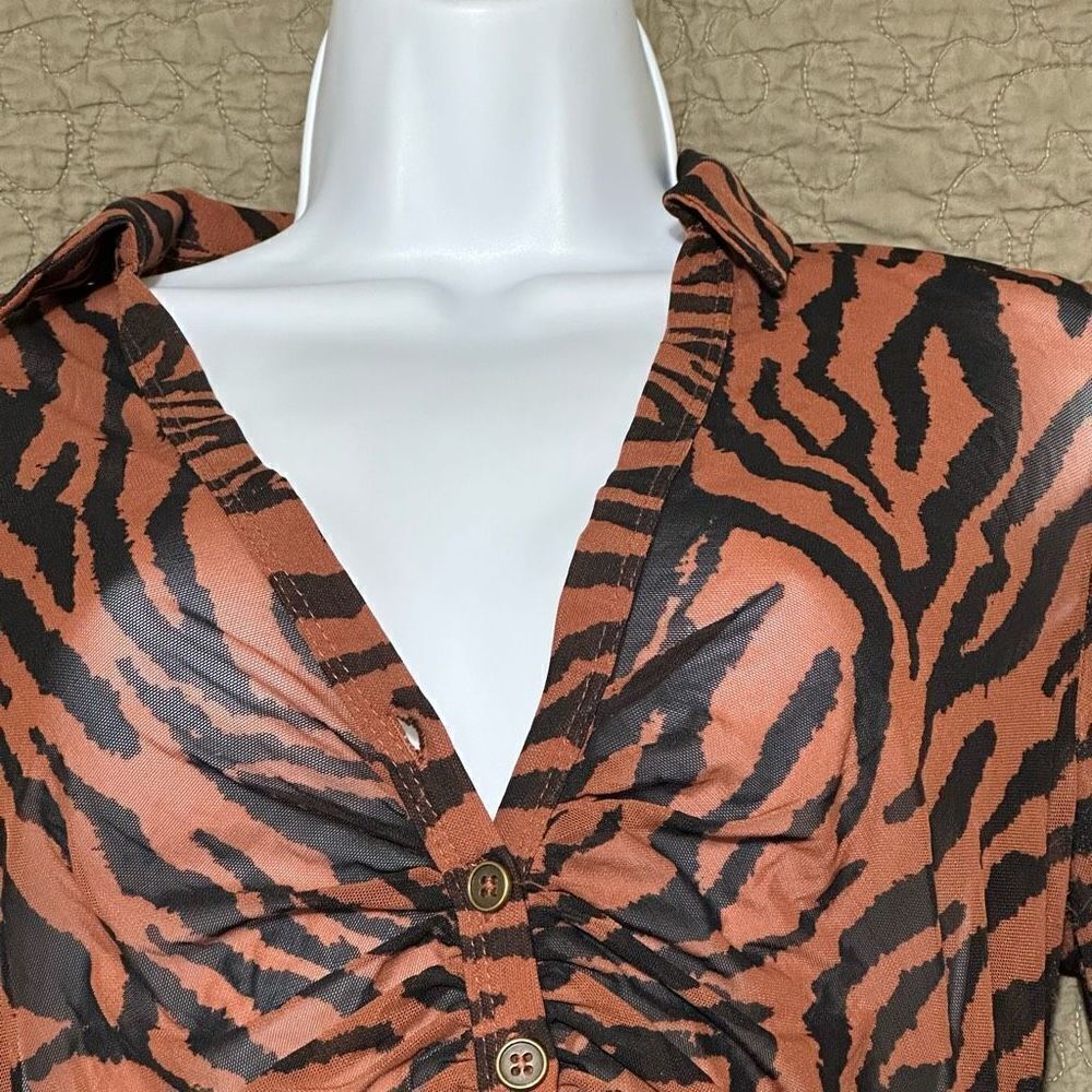 Free people tiger pattern long sleeve blouse size S A669 - Picture 2 of 4